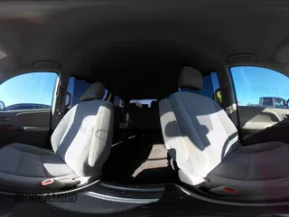 2018 Toyota Sienna LE Auto Access Seat with VIN 5TDKZ3DC1JS949043, listed as a IAAI auction lot 41529026 with 277,095 mi miles and . Bid and sale history available at DreamBid. Image 18.
