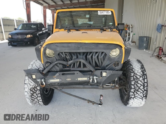 2013 Jeep Wrangler Unlimited Sport z VIN 1C4BJWDGXDL556580, wystawiony jako Copart lot #55477185 z przebiegiem 71 044 mil mil oraz Szkoda całkowita • Salvage title. Historia ofert i sprzedaży dostępna na DreamBid. Obrazek 5.