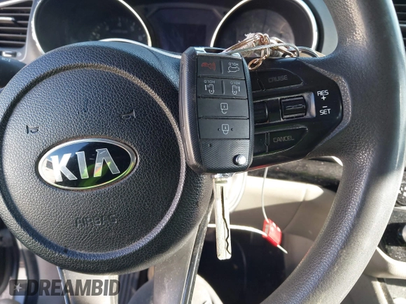 2021 Kia Sedona EX with VIN KNDMB5C19M6671229, listed as a IAAI auction lot 41066675 with 168,393 mi miles. Bid and sale history available at carsss.com. Image 11.
