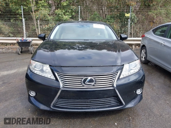 2014 Lexus ES 330 with VIN JTHBK1GG8E2149892, listed as a IAAI auction lot 41818300 with 176,656 mi miles and . Bid and sale history available at carsss.com. Image 12.