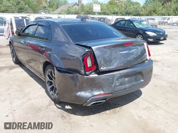 2015 Chrysler 300 S z VIN 2C3CCABGXFH859898, wystawiony jako IAAI lot #42275542 z przebiegiem 164 402 mil mil oraz . Historia ofert i sprzedaży dostępna na DreamBid. Obrazek 6.