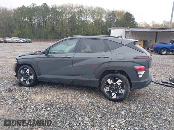 2025 Hyundai Kona SEL with VIN KM8HB3AB1SU209284, listed as a IAAI auction lot 41862270 with 13,678 mi miles. Bid and sale history available at carsss.com. Image 15.