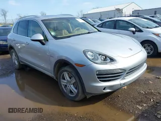 2011 Porsche Cayenne S Hybrid with VIN WP1AE2A20BLA91823, listed as a IAAI auction lot 41919847 with 190,623 mi miles. Bid and sale history available at carsss.com. Image 1.