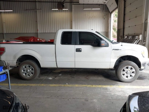 2011 Ford F-150 XL with VIN 1FTFX1EF8BFB45795, listed as a IAAI auction lot 40379782 with 259,050 mi miles. Bid and sale history available at carsss.com. Image 14.