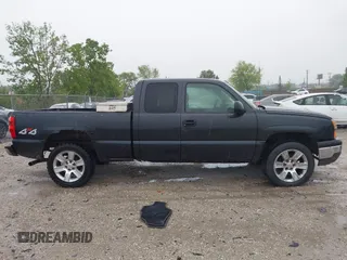 2005 Chevrolet Silverado 1500 Z71 z VIN 1GCEK19B75Z258531, wystawiony jako IAAI lot #42361011 z przebiegiem 167 717 mil mil oraz . Historia ofert i sprzedaży dostępna na DreamBid. Obrazek 13.