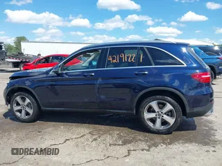 2019 Mercedes-Benz GLC 300 z VIN WDC0G4KB7KV176349, wystawiony jako IAAI lot #42191221 z przebiegiem 66 689 mil mil oraz . Historia ofert i sprzedaży dostępna na DreamBid. Obrazek 14.