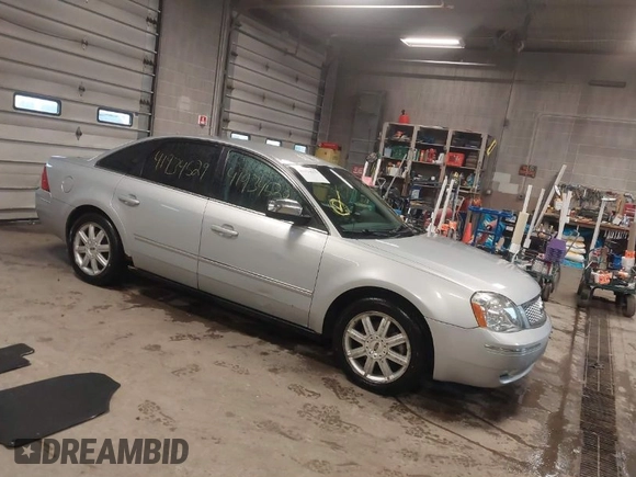 2005 Ford Five Hundred Limited with VIN 1FAFP251X5G108410, listed as a IAAI auction lot 41934529 with 118,202 mi miles and . Bid and sale history available at DreamBid. Image 1.