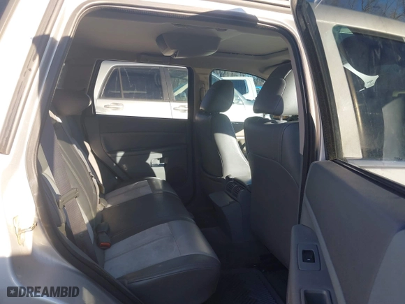 2006 Jeep Grand Cherokee Overland with VIN 1J8HR682X6C260987, listed as a IAAI auction lot 41669713 with 179,512 mi miles. Bid and sale history available at carsss.com. Image 8.
