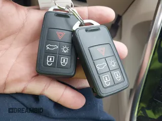 2016 Volvo XC60 T5 Drive-E Premier с VIN YV440MDKXG2825947, выставлен на аукционе IAAI как лот 42439589 с пробегом 148 889 миль миль и . История ставок и продаж доступна на DreamBid. Изображение 11.