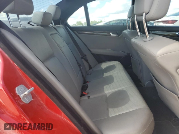 2008 Mercedes-Benz C 350 Sport z VIN WDDGF56X98F179247, wystawiony jako Copart lot #56415975 z przebiegiem 154 439 mil mil oraz Czysty tytuł • Clean title. Historia ofert i sprzedaży dostępna na DreamBid. Obrazek 10.