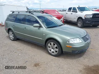 2001 Volkswagen Passat GLX with VIN WVWWH63B31E263865, listed as a IAAI auction lot 42774345 with 191,554 mi miles and . Bid and sale history available at DreamBid. Image 1.