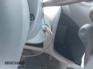 2001 Toyota ECHO z VIN JTDAT123710120503, wystawiony jako IAAI lot #42045009 z przebiegiem 99 510 mil mil oraz . Historia ofert i sprzedaży dostępna na DreamBid. Obrazek 11.