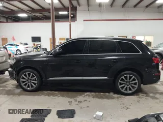 2017 Audi Q7 Premium Plus z VIN WA1LAAF78HD026784, wystawiony jako IAAI lot #41674278 z przebiegiem 108 036 mil mil oraz . Historia ofert i sprzedaży dostępna na DreamBid. Obrazek 14.