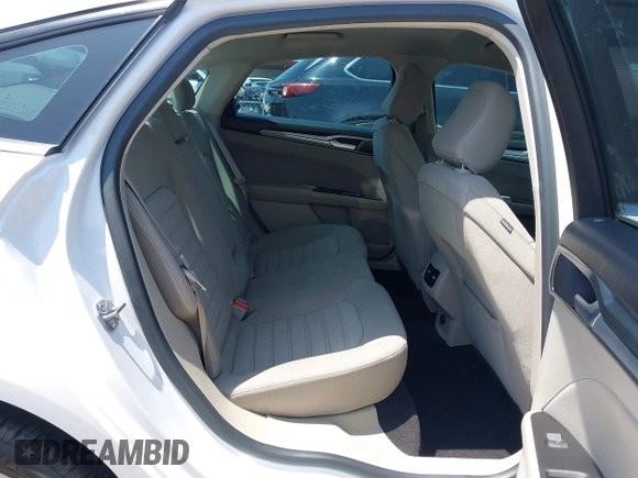 2020 Ford Fusion SE с VIN 3FA6P0HD4LR232009, выставлен на аукционе IAAI как лот 42207523 с пробегом 71 206 миль миль и . История ставок и продаж доступна на DreamBid. Изображение 8.