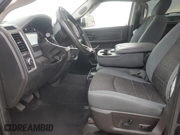 2019 Ram 1500 Tradesman z VIN 1C6RR7KT9KS747897, wystawiony jako Copart lot #51768825 z przebiegiem 74 090 mil mil oraz Czysty tytuł • Clean title. Historia ofert i sprzedaży dostępna na DreamBid. Obrazek 7.