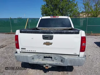 2009 Chevrolet Silverado 1500 LS with VIN 3GCEC13CX9G256034, listed as a IAAI auction lot 42049573 with 223,057 mi miles. Bid and sale history available at carsss.com. Image 16.
