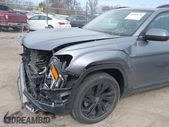 2021 Volkswagen Atlas SE with VIN 1V2KR2CA0MC570498, listed as a IAAI auction lot 41807676 with 56,434 mi miles and . Bid and sale history available at DreamBid. Image 6.