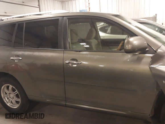 2008 Toyota Highlander Hybrid with VIN JTEEW41A382010228, listed as a IAAI auction lot 41714620 with 152,323 mi miles. Bid and sale history available at carsss.com. Image 14.