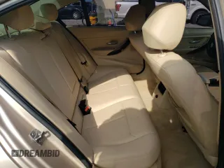 2013 BMW 3 Series 328i z VIN WBA3C1C55DF444427, wystawiony jako Copart lot #43200905 z przebiegiem 188 742 mil mil oraz Szkoda całkowita • Salvage title. Historia ofert i sprzedaży dostępna na DreamBid. Obrazek 11.