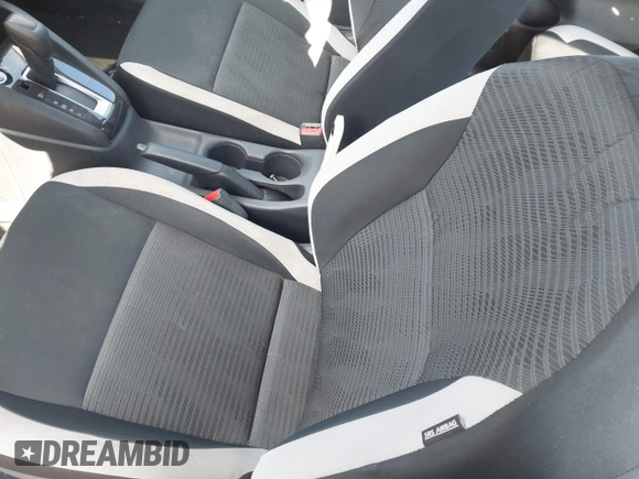 2022 Nissan Versa SV z VIN 3N1CN8EV0NL839211, wystawiony jako IAAI lot #41362397 z przebiegiem 7 670 mil mil oraz . Historia ofert i sprzedaży dostępna na DreamBid. Obrazek 20.