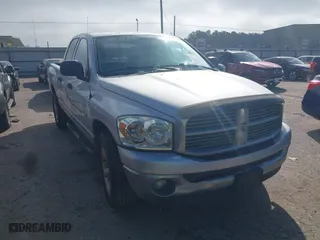 2008 Dodge Ram 1500 SLT with VIN 1D7HA18N38S513870, listed as a IAAI auction lot 41653036 with 204,309 mi miles. Bid and sale history available at carsss.com. Image 1.