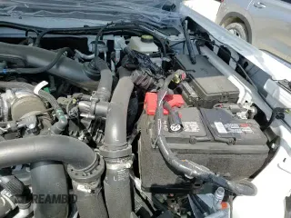 2024 Ford Bronco Raptor z VIN 1FMEE0RR6RLA11617, wystawiony jako Copart lot #52641585 z przebiegiem 7 096 mil mil oraz Szkoda całkowita • Salvage title. Historia ofert i sprzedaży dostępna na DreamBid. Obrazek 15.