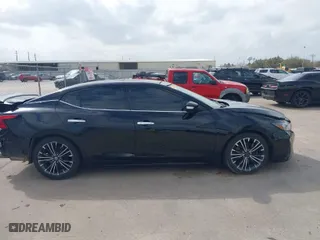 2017 Nissan Maxima SV with VIN 1N4AA6AP7HC361693, listed as a IAAI auction lot 41718695 with 100,729 mi miles. Bid and sale history available at carsss.com. Image 13.