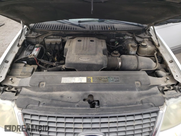 2004 Ford Expedition XLS with VIN 1FMRU13W74LB40774, listed as a Copart auction lot 84467024 with 217,945 mi miles and Salvage Title. Bid and sale history available at carsss.com. Image 12.