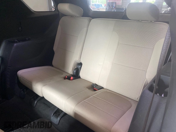 2022 Chevrolet Traverse LT Cloth z VIN 1GNERGKW0NJ133033, wystawiony jako IAAI lot #42843495 z przebiegiem 97 178 mil mil oraz . Historia ofert i sprzedaży dostępna na DreamBid. Obrazek 15.