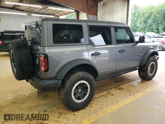 2021 Ford Bronco с VIN 1FMEE5DP9MLB06877, выставлен на аукционе Copart как лот 57254245 с пробегом 47 410 миль миль и Списание • Salvage title. История ставок и продаж доступна на DreamBid. Изображение 3.