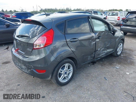 2019 Ford Fiesta SE with VIN 3FADP4EJ1KM101818, listed as a IAAI auction lot 41956641 with 40,493 mi miles. Bid and sale history available at carsss.com. Image 4.