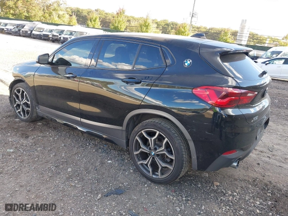 2018 BMW X2 xDrive28i with VIN WBXYJ5C33JEF78378, listed as a IAAI auction lot 40577868 with 45,592 mi miles. Bid and sale history available at carsss.com. Image 3.