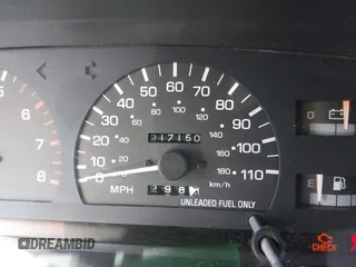 1996 Toyota T100 DX z VIN JT4UN22D8T0019270, wystawiony jako IAAI lot #41965165 z przebiegiem 217 150 mil mil oraz . Historia ofert i sprzedaży dostępna na DreamBid. Obrazek 15.