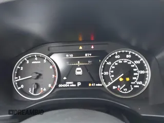 2025 Mitsubishi Outlander SEL z VIN JA4J3VA81SZ015726, wystawiony jako IAAI lot #42392744 z przebiegiem 4004 mil mil oraz . Historia ofert i sprzedaży dostępna na DreamBid. Obrazek 7.