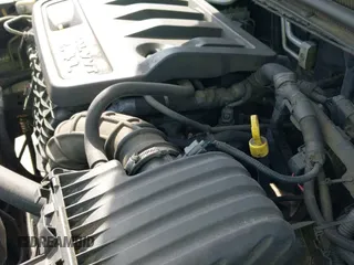 2014 Chrysler 200 LX с VIN 1C3CCBAB1EN123711, выставлен на аукционе IAAI как лот 43374858 с пробегом 272 120 миль миль и . История ставок и продаж доступна на DreamBid. Изображение 19.