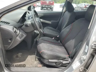 2013 Mazda 2 Touring z VIN JM1DE1LZ5D0162425, wystawiony jako Copart lot #59033595 z przebiegiem 225 932 mil mil oraz Szkoda całkowita • Salvage title. Historia ofert i sprzedaży dostępna na DreamBid. Obrazek 7.