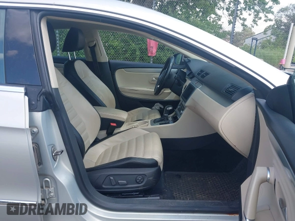 2010 Volkswagen CC Luxury с VIN WVWHL7ANXAE520241, выставлен на аукционе IAAI как лот 42469715 с пробегом 83 614 миль миль и . История ставок и продаж доступна на DreamBid. Изображение 5.