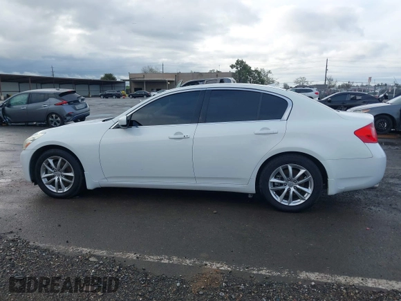 2009 Infiniti G37 Journey with VIN JNKCV61E09M305045, listed as a IAAI auction lot 41765352 with 174,390 mi miles and . Bid and sale history available at carsss.com. Image 14.