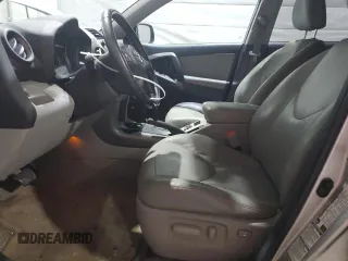 2011 Toyota RAV4 Limited z VIN 2T3DF4DV6BW116623, wystawiony jako Copart lot #59926225 z przebiegiem 198 205 mil mil oraz Szkoda całkowita • Salvage title. Historia ofert i sprzedaży dostępna na DreamBid. Obrazek 7.