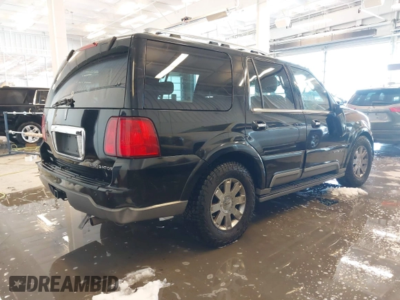 2004 Lincoln Navigator Luxury z VIN 5LMFU28R24LJ32994, wystawiony jako IAAI lot #41264240 z przebiegiem 210 421 mil mil oraz . Historia ofert i sprzedaży dostępna na DreamBid. Obrazek 4.