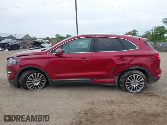 2017 Lincoln MKC Reserve with VIN 5LMCJ3D94HUL50555, listed as a IAAI auction lot 42296803 with 127,009 mi miles and . Bid and sale history available at DreamBid. Image 14.
