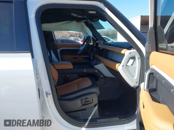 2024 Land Rover Defender X-Dynamic SE with VIN SALE27EU9R2302644, listed as a IAAI auction lot 41344698 with 12,688 mi miles and . Bid and sale history available at DreamBid. Image 5.