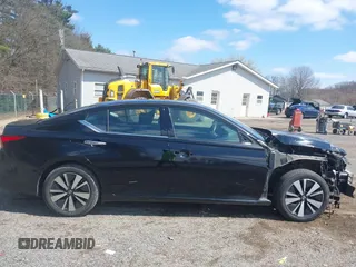 2019 Nissan Altima 2.5 SL with VIN 1N4BL4EV5KC203971, listed as a IAAI auction lot 41936198 with 122,766 mi miles. Bid and sale history available at carsss.com. Image 14.