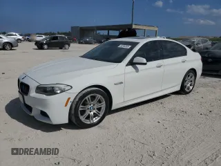 2013 BMW 5 Series 528i xDrive z VIN WBAXH5C51DDW16247, wystawiony jako Copart lot #53266385 z przebiegiem 133 528 mil mil oraz Szkoda całkowita • Salvage title. Historia ofert i sprzedaży dostępna na DreamBid. Obrazek 1.