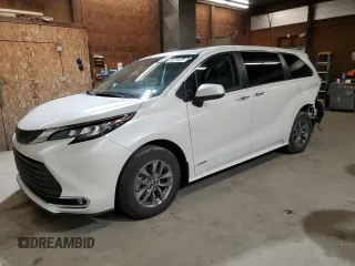2021 Toyota Sienna XLE z VIN 5TDYSKFC7MS031162, wystawiony jako Copart lot #48371475 z przebiegiem 47 536 mil mil oraz Szkoda całkowita • Salvage title. Historia ofert i sprzedaży dostępna na DreamBid. Obrazek 1.