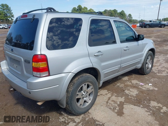 2004 Ford Escape Limited with VIN 1FMCU94104KB50513, listed as a IAAI auction lot 41720459 with 200,798 mi miles. Bid and sale history available at carsss.com. Image 4.