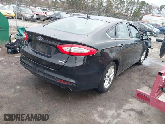 2016 Ford Fusion SE with VIN 3FA6P0HD7GR401848, listed as a IAAI auction lot 41687024 with 124,374 mi miles. Bid and sale history available at carsss.com. Image 4.