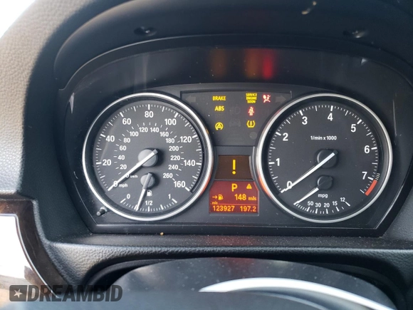 2011 BMW 3 Series 328i с VIN WBAPH5C56BA442111, выставлен на аукционе Copart как лот 54901935 с пробегом 123 927 миль миль и Списание • Salvage title. История ставок и продаж доступна на DreamBid. Изображение 9.