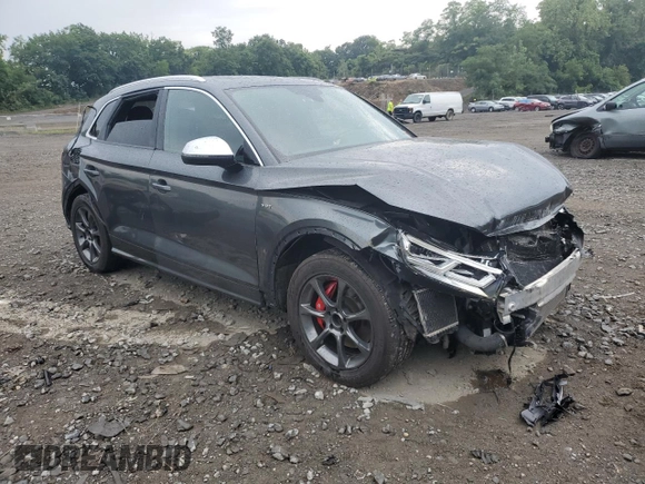 2018 Audi SQ5 Prestige with VIN WA1C4AFY4J2157101, listed as a Copart auction lot 63996054 with 44,524 mi miles and Salvage Title. Bid and sale history available at DreamBid. Image 4.