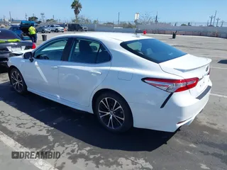 2020 Toyota Camry SE z VIN 4T1G11AK2LU970118, wystawiony jako IAAI lot #41950188 z przebiegiem 11 171 mil mil oraz . Historia ofert i sprzedaży dostępna na DreamBid. Obrazek 3.